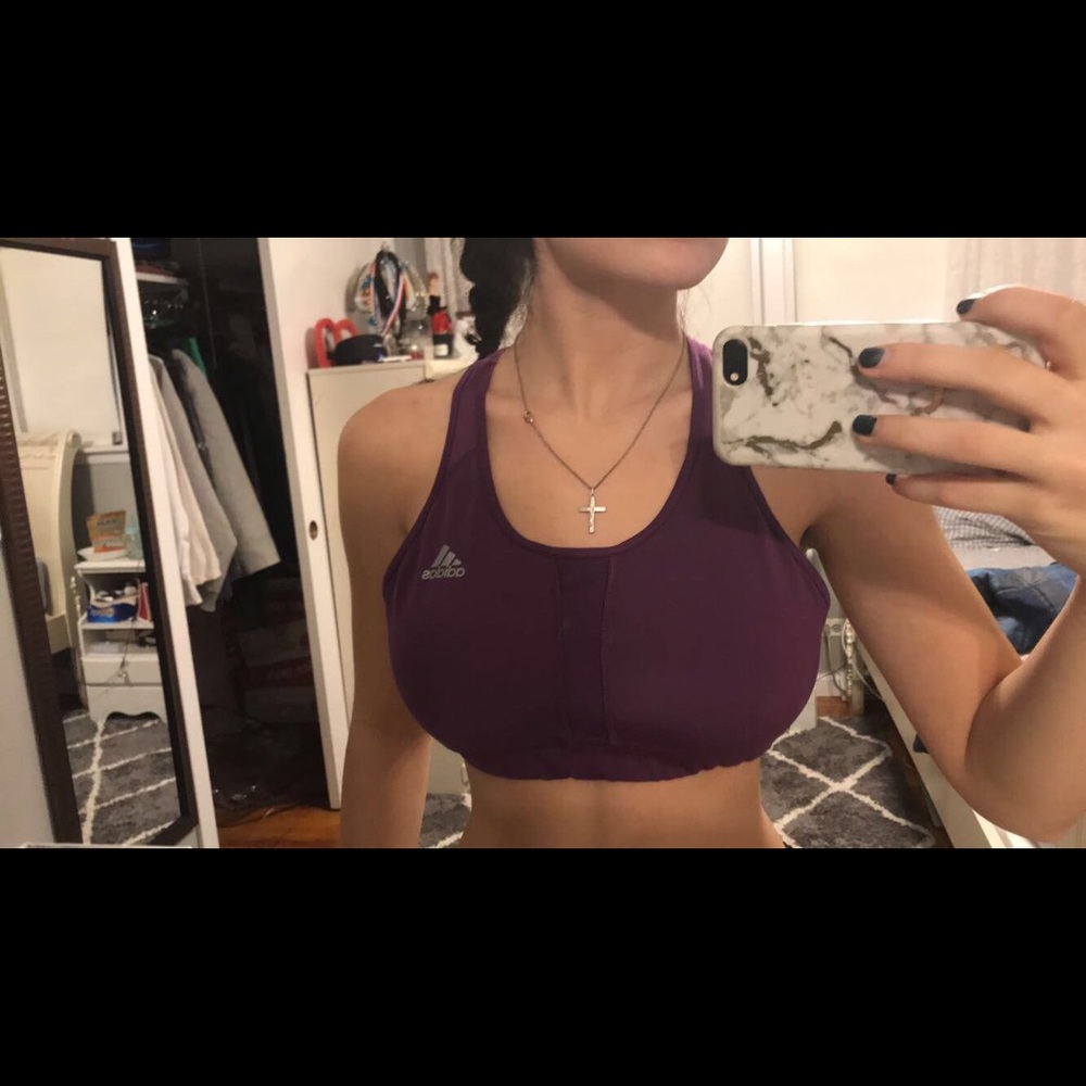 Sports bra